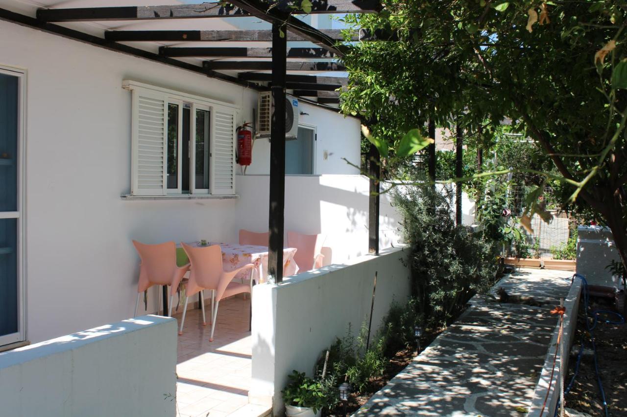 Aaron Apartments Férma Kültér fotó